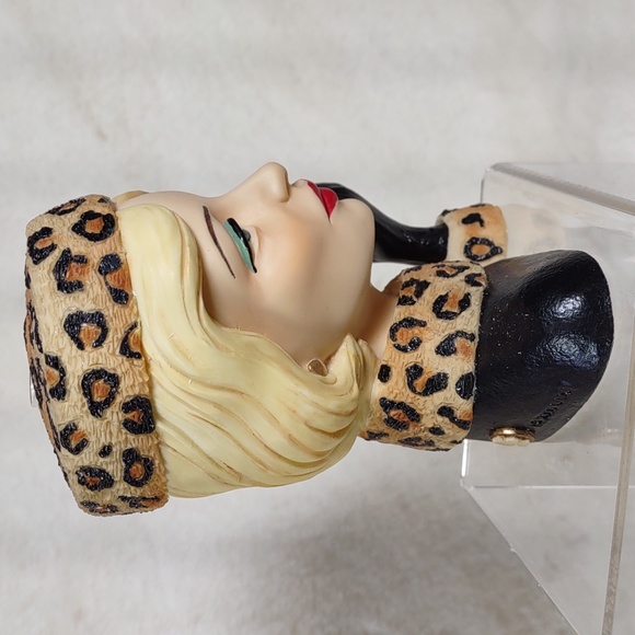 Cameo Girls Lady Vase "Angeline" - Picture 4 of 8